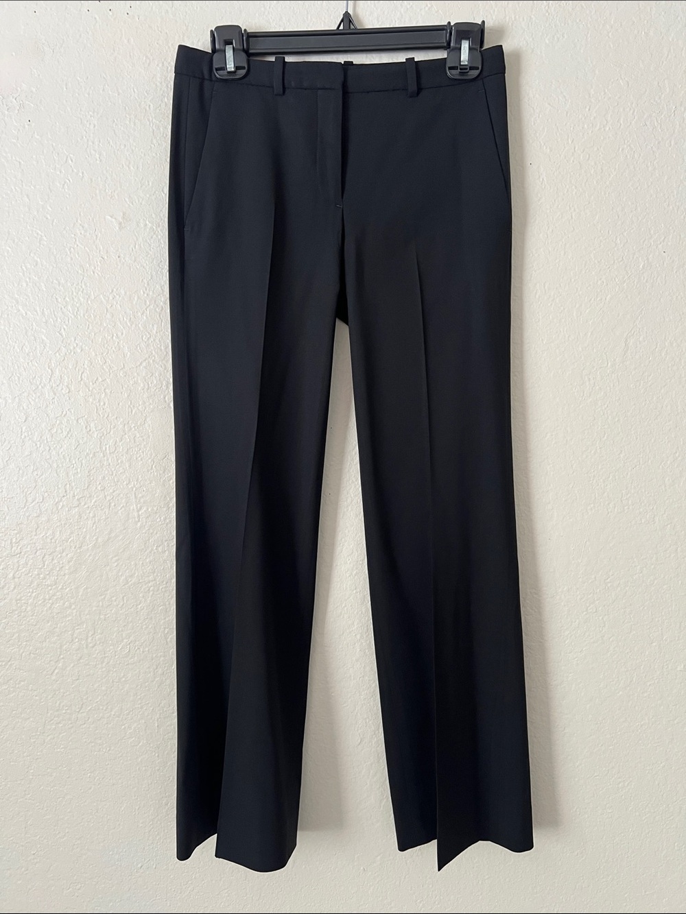 Like New! THEORY Wool Blend Mid-Rise Tailored Trousers Flared Black Size 0